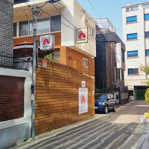 2* Gasthuis Hongdae Style